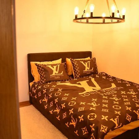 Naumovski Apartments Скопье Экстерьер фото